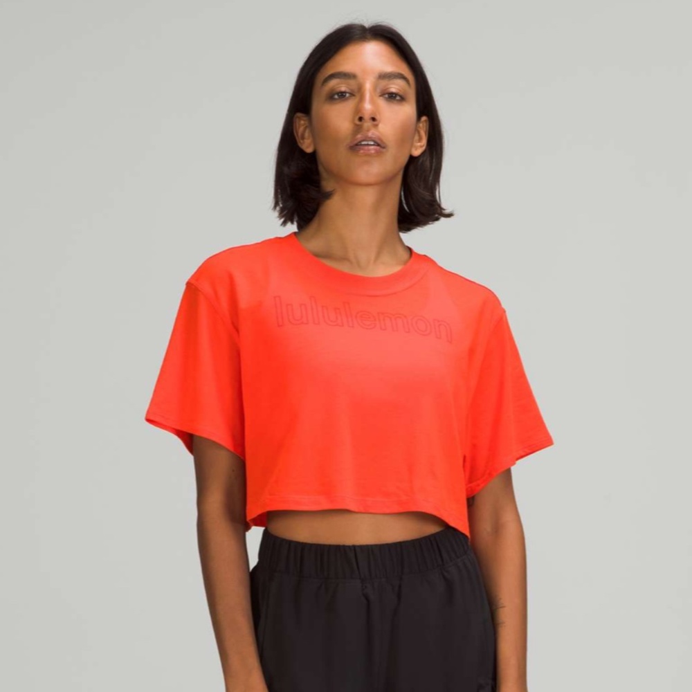 Lululemon All Yours Cropped T-Shirt *Graphic - size 6